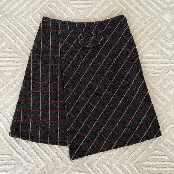Elegant Charcoal Plaid A-Line Skirt with Asymmetrical Overlay - Picture 9 of 15